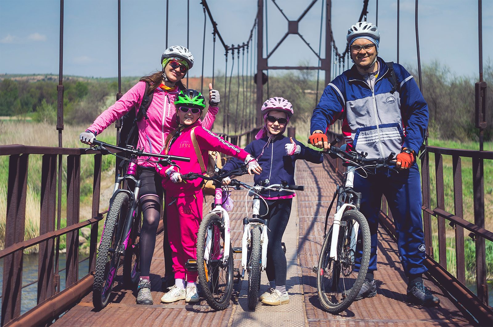 Familie mit Fahrrädern